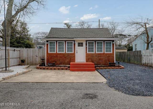 Property at 421 Hessler Way, Brick, NJ 08723, 2 beds, 1 bath