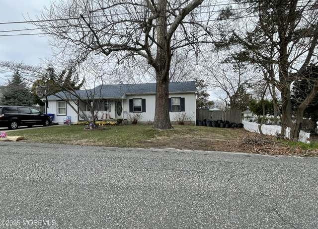 Property at 742 Sycamore Dr, Brick, NJ 08723, 4 beds, 2 baths