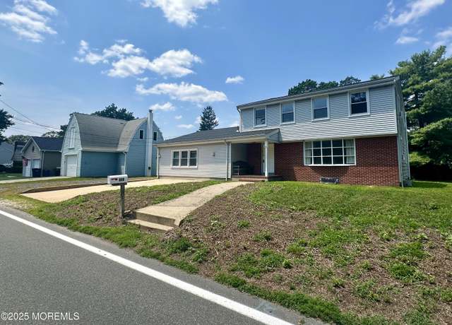 Property at 608 Berkeley Ave, Beachwood, NJ 08722, 4 beds, 3.5 baths