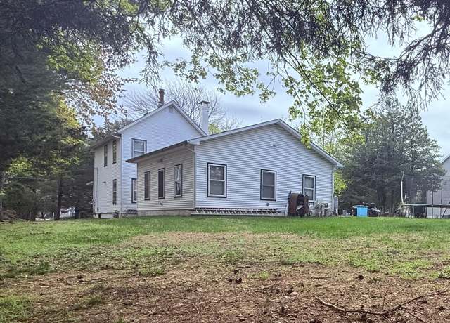 Property at 479 Line Rd, Matawan, NJ 07747, 3 beds, 2 baths