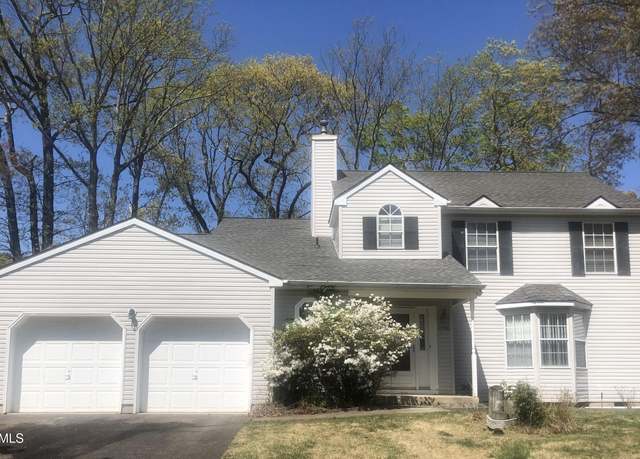 Property at 1256 Knightsbridge Close, Toms River, NJ 08753, 4 beds, 2.5 baths