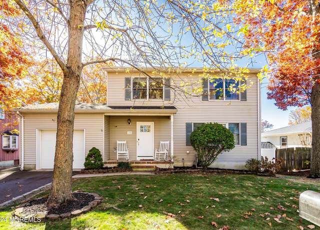 Property at 1925 Red Cedar St, Toms River, NJ 08753, 3 beds, 2.5 baths