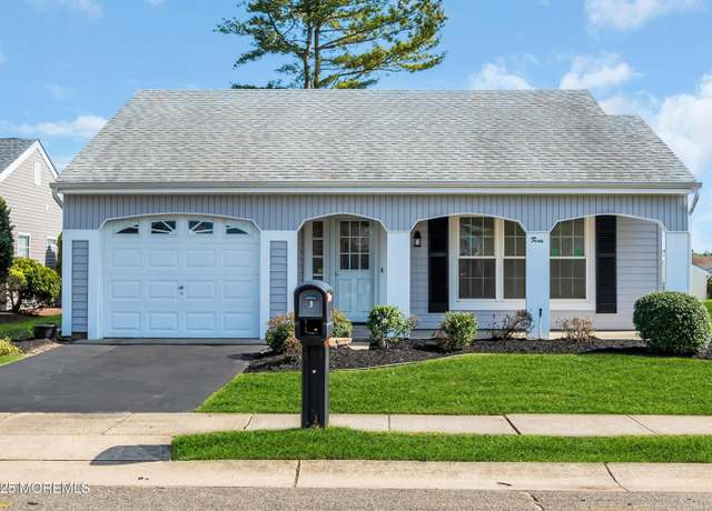 Property at 3 Gladstone Ave, Manchester, NJ 08759, 2 beds, 2 baths
