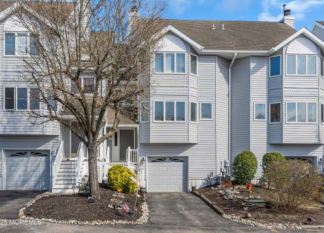 Property at 33 Rose Ct #303, Toms River, NJ 08753, 3 beds, 2.5 baths