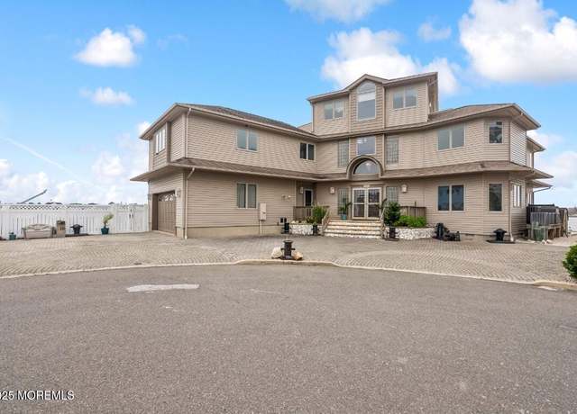 Property at 3506 Churchill Dr, Toms River, NJ 08753, 6 beds, 4 baths