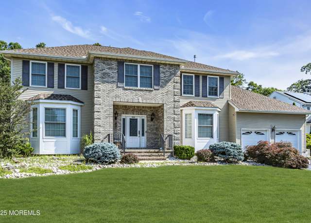Property at 1024 Aumack Rd, Jackson, NJ 08527, 5 beds, 2.5 baths