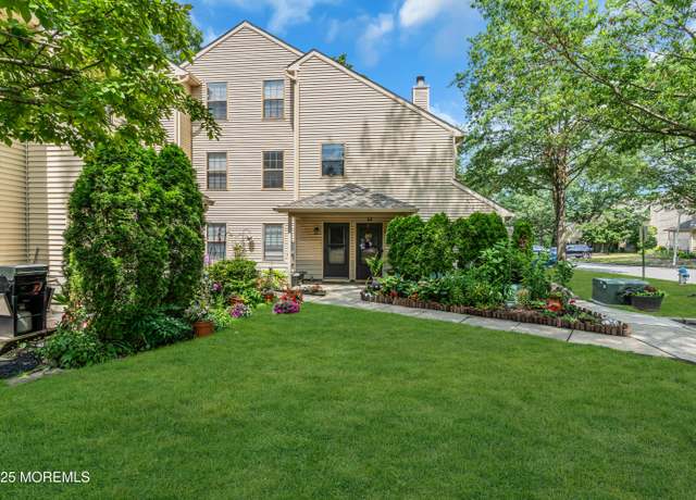 Property at 1807 Lilly Ln, Jackson, NJ 08527, 3 beds, 2 baths