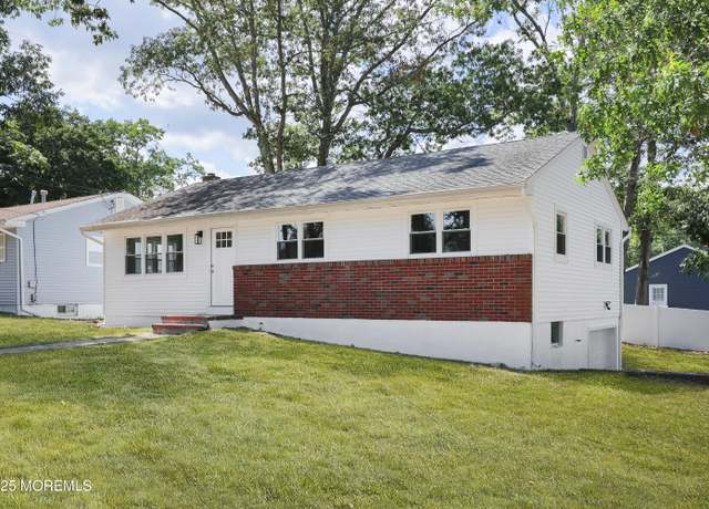 Property at 400 Surf Ave, Beachwood, NJ 08722, 3 beds, 2 baths