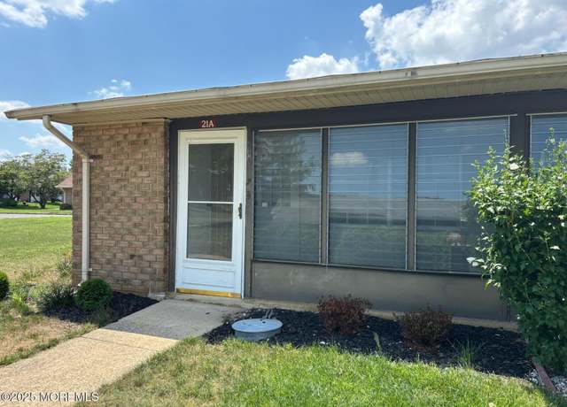 Property at 21 Yorkshire Ct Unit A, Whiting, NJ 08759, 1 bed, 1 bath