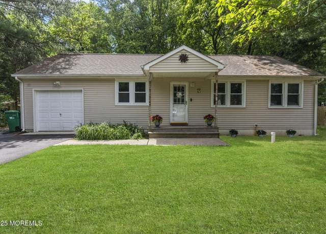 Property at 18 Oak Ln, New Egypt, NJ 08533, 3 beds, 1 bath