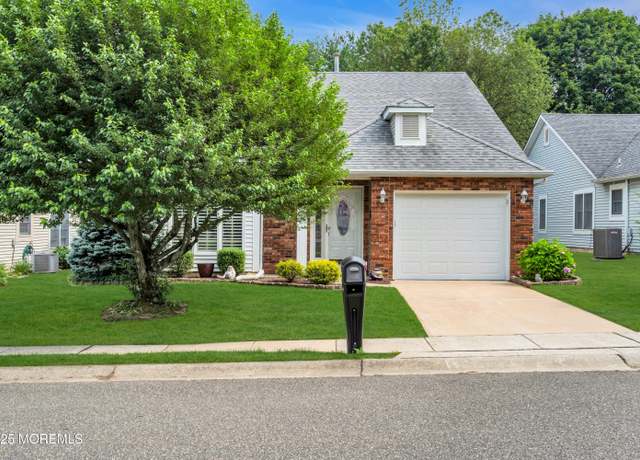 Property at 1449 Burr Oak Rd, Toms River, NJ 08755, 2 beds, 2 baths