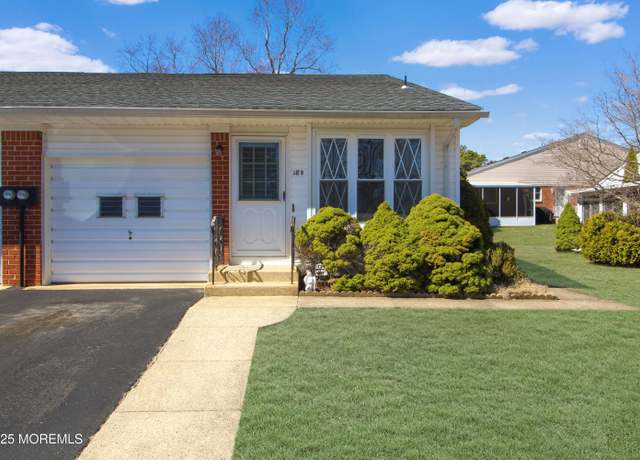 Property at 18b Hancock Dr, Whiting, NJ 08759, 2 beds, 1 bath