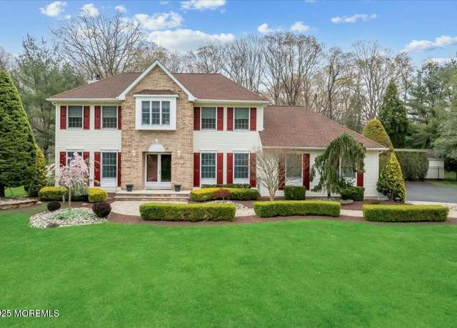 Property at 3 Monarch Ln, Freehold, NJ 07728, 4 beds, 3.5 baths