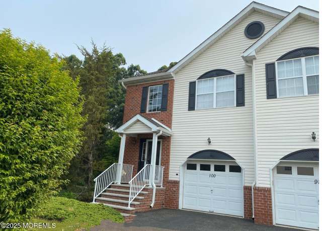 Property at 100 Heron Ct, Manalapan, NJ 07726, 3 beds, 2.5 baths