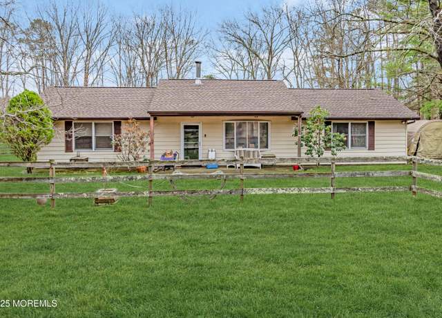Property at 947 Charles St, Jackson, NJ 08527, 3 beds, 2 baths