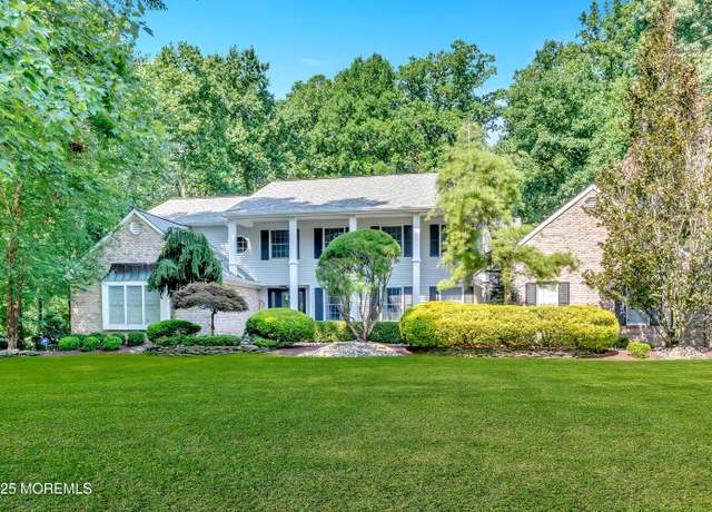Property at 11 Applethorn Ct, Colts Neck, NJ 07722, 5 beds, 3.5 baths