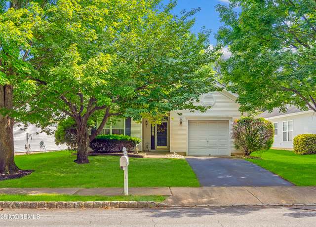 Property at 22 Spring Meadow Dr, Lakewood, NJ 08701, 2 beds, 2 baths