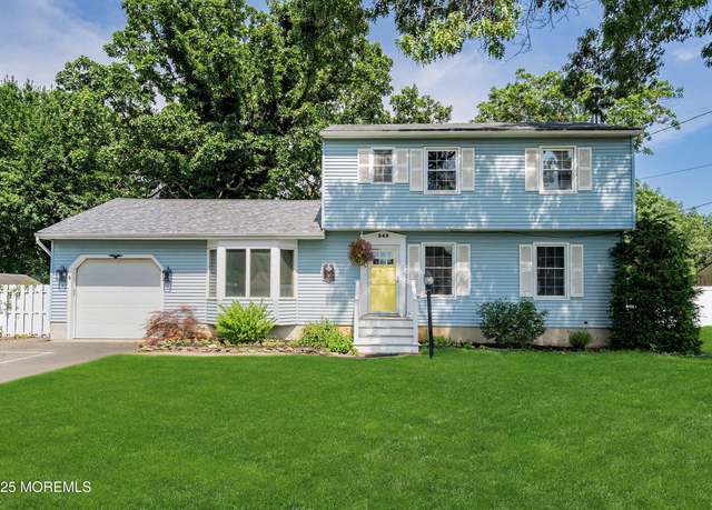 Property at 343 Clifton Ave, Bayville, NJ 08721, 3 beds, 1.5 baths