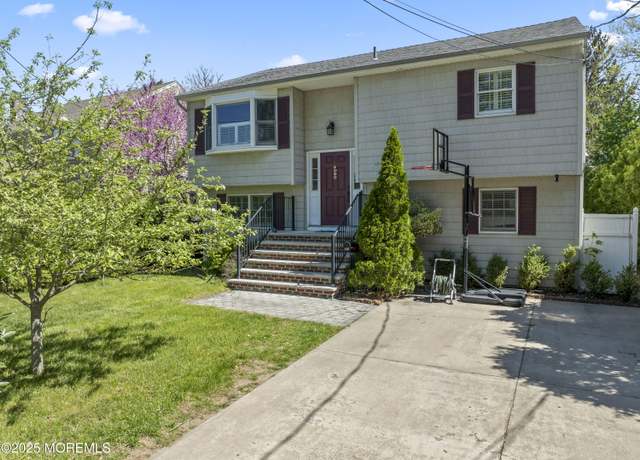 Property at 117 Maple Ave, Fair Haven, NJ 07704, 4 beds, 1.5 baths