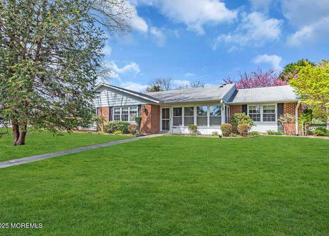 Property at 1093 B Argyll Cir, Lakewood, NJ 08701, 2 beds, 2 baths