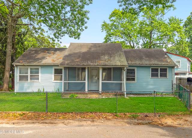 Property at 90 Dock Rd, Brick, NJ 08723, 2 beds, 1 bath
