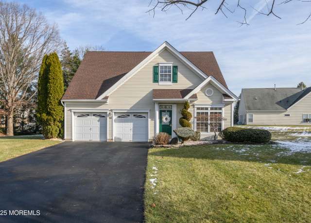 Property at 16 Hyacinth Ct, Holmdel, NJ 07733, 2 beds, 2 baths