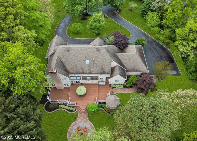 Property at 1605 Otter Dr, Toms River, NJ 08755, 7 beds, 5.5 baths