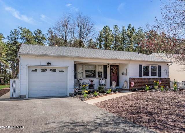 Property at 72 Millbrook Dr, Toms River, NJ 08757, 2 beds, 1 bath