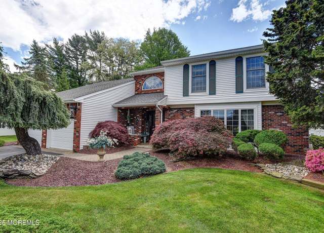 Property at 3 Topanga Ct, Manalapan, NJ 07726, 4 beds, 2.5 baths