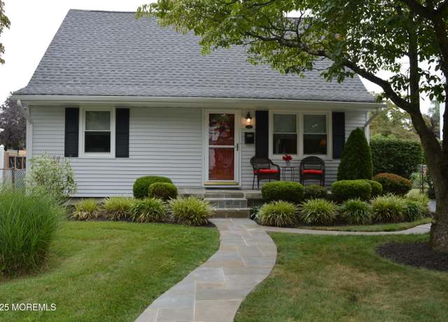 Property at 159 Davis Ln, Red Bank, NJ 07701, 4 beds, 1.5 baths