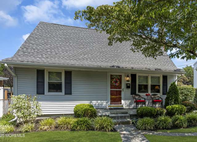 Property at 159 Davis Ln, Red Bank, NJ 07701, 4 beds, 1.5 baths