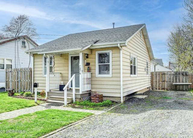 Property at 274 Prospect Ave, Old Bridge, NJ 08857, 2 beds, 1 bath