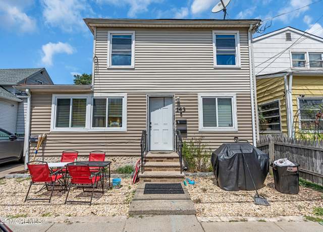 Property at 143 Center Ave, Keansburg, NJ 07734, 5 beds, 3 baths