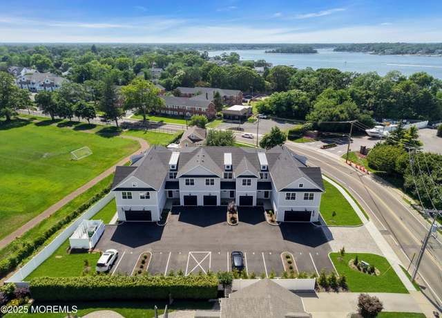 Property at 842 Arnold Ave #3, Point Pleasant, NJ 08742, 3 beds, 2.5 baths