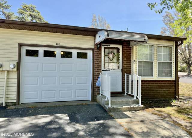 Property at 8b Deerfield Dr, Whiting, NJ 08759, 2 beds, 1 bath