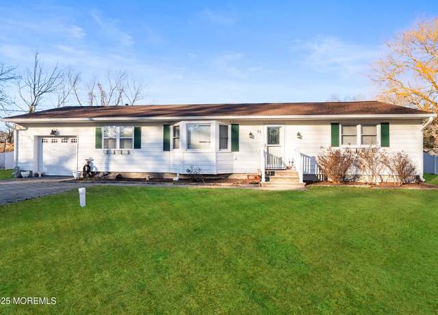 Property at 55 South Ave, Bayville, NJ 08721, 3 beds, 2 baths