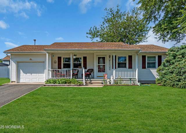 Property at 27 Carver St, Bayville, NJ 08721, 3 beds, 1 bath