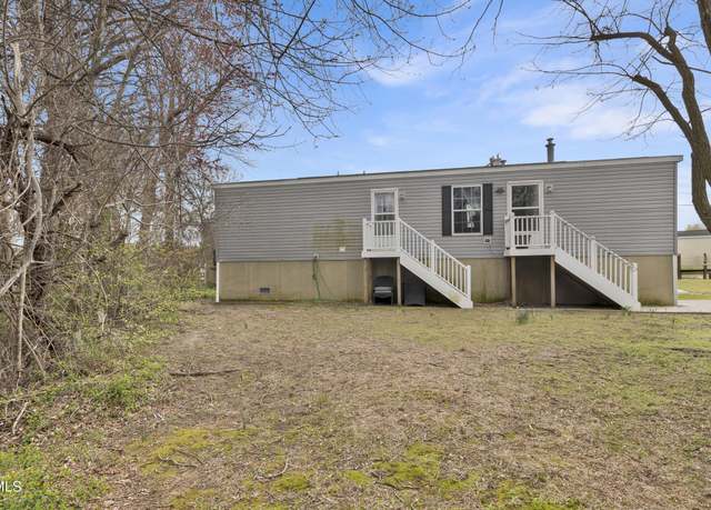 Property at 16 Bayshore Mobile Mnr, Hazlet, NJ 07730, 2 beds, 1 bath