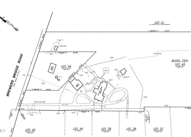 Property at 537 Brewers Bridge Rd, Jackson, NJ 08527, 7 beds, 4 baths