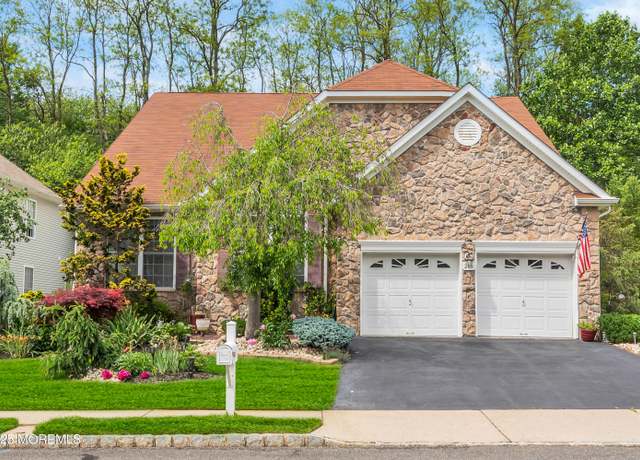 Property at 208 Bradwick Way, Marlboro, NJ 07746, 3 beds, 3.5 baths