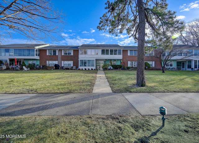 Property at 43K Cambridge Ct, Lakewood, NJ 08701, 2 beds, 1 bath
