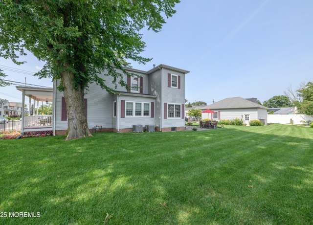 Property at 41 Cedar St, Keyport, NJ 07735, 3 beds, 2.5 baths