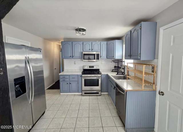 Property at 251 Pennant Ave, Beachwood, NJ 08722, 5 beds, 2.5 baths