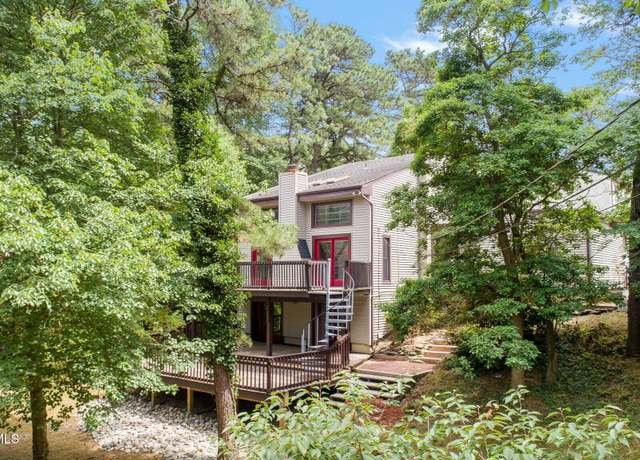 Property at 1500 Amsterdam Ave, Toms River, NJ 08757, 3 beds, 2.5 baths