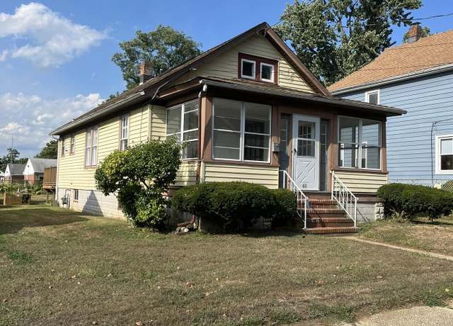 Property at 44 W Sunset Ave, Red Bank, NJ 07701, 3 beds, 1.5 baths