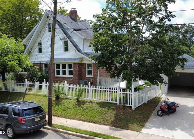 Property at 208 E Bergen Pl, Red Bank, NJ 07701, 3 beds, 2 baths