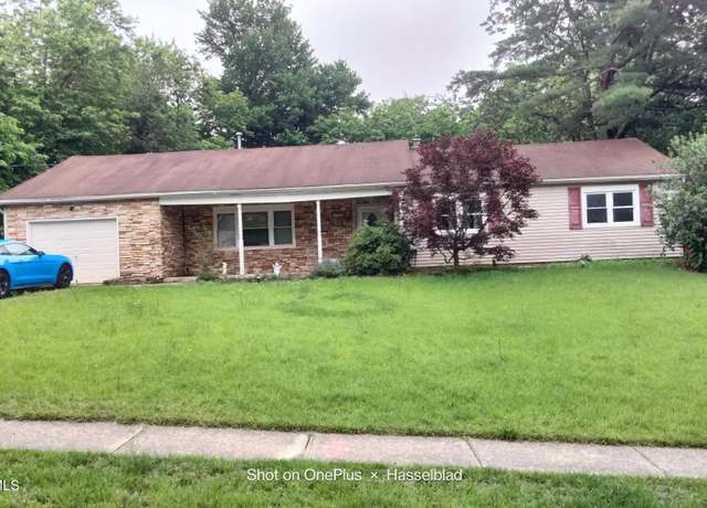 Property at 14 Albany Ave, Jackson, NJ 08527, 3 beds, 2 baths
