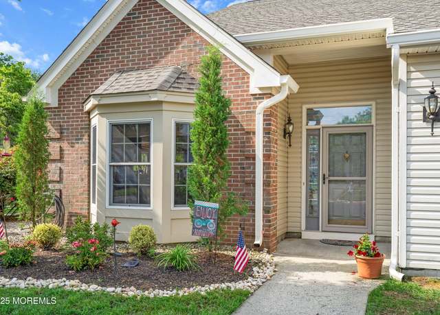 Property at 49 Butler Ave, Bayville, NJ 08721, 2 beds, 2 baths