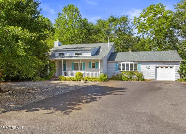Property at 33 Shoveler Dr, Manahawkin, NJ 08050, 3 beds, 2.5 baths