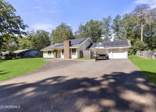 Property at 14 Cambridge Dr, Jackson, NJ 08527, 4 beds, 2 baths